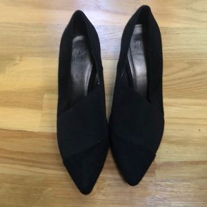 Gorgeous black heels size 10